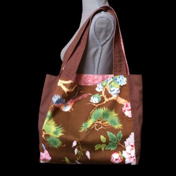 Brun fauve, brun olive, brun terre de Sienne, vert pâle, vert feuillage, vert tilleul, rose clair, rouge framboise