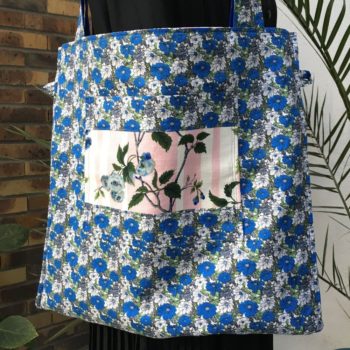 Sac en tissu de style bohème chic, Bazoches par Romanex de Boussac, dessin de Pascaline Villon, 1960s. Verso, doublure et poche intérieure.