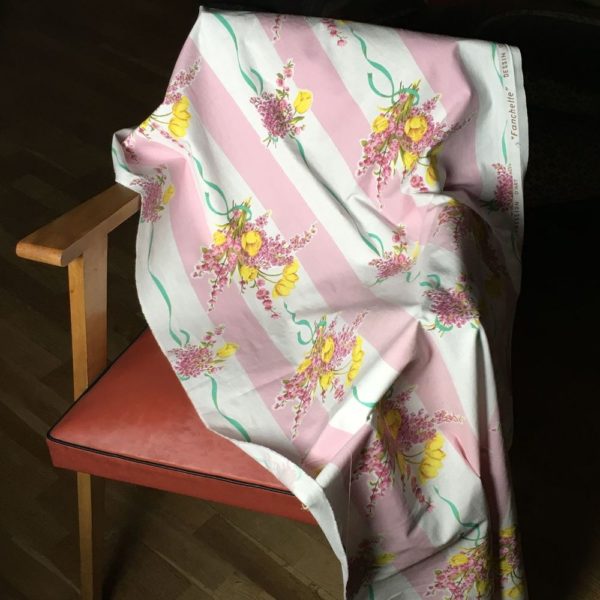 Tissu vintage Fanchette, dessin de Pascaline Villon, impression d’art, Romanex de Boussac