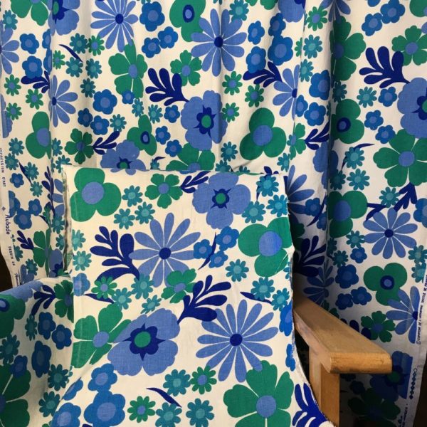 Tissu vintage Aubade, dessin de Pascaline Villon, impression d’art, Romanex de Boussac 1969