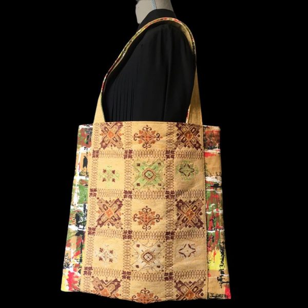 Collection Obi, le cabas Bornéo, sac réalisé dans une ceinture de kimono japonaise vintage et doublure tissu d'ameublement français 1950s, recto avec broderies, face B