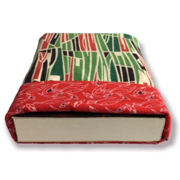 Protection pour livre, doublée réversible, housse en tissu vintage typique des années 1950s début 1960s.