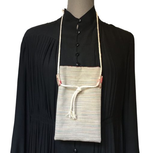 Housse bandoulière réalisée dans un obi, ceinture de kimono traditionnelle