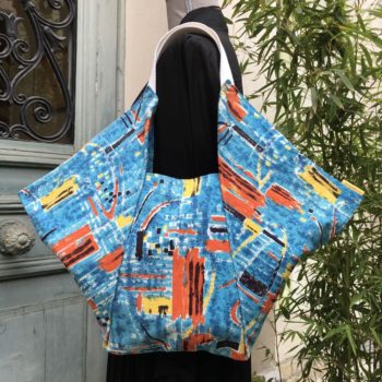 Cabas triangle pour femme, tissu vintage des années 1950s début 1960s, toile d’ameublement en coton signée de l’éditeur Marignan, recto face A.