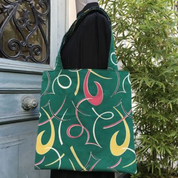 Sac en tissu vintage revalorisé, le totebag Turquoise, imprimé de motifs géométriques abstraits, époque moderne atomique milieu XXe siècle, recto face A.