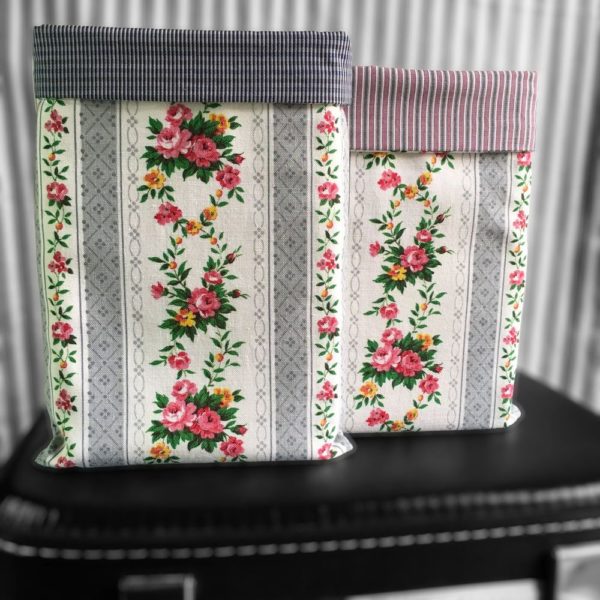 Pochettes à livres en tissus vintage, modèle Romantica.