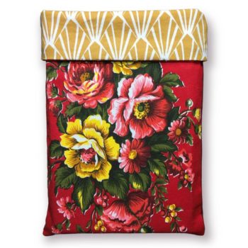 Etui à livres, imprimé floral, guirlandes de fleurs roses jaunes rouges sur fond rouge, doublure style art déco, motif géométrique, dessin éventails en jaune moutarde sur fond blanc, recto 6