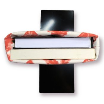 Pochette à livre en tissu vintage La Malmaison par Romanex de Boussac, vue en coupe avec 2 livres