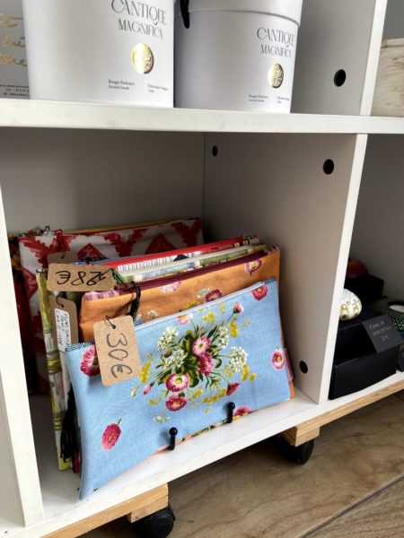 Les Cabas de la Grande en boutique à l'Atelier des Créateurs - les pochettes