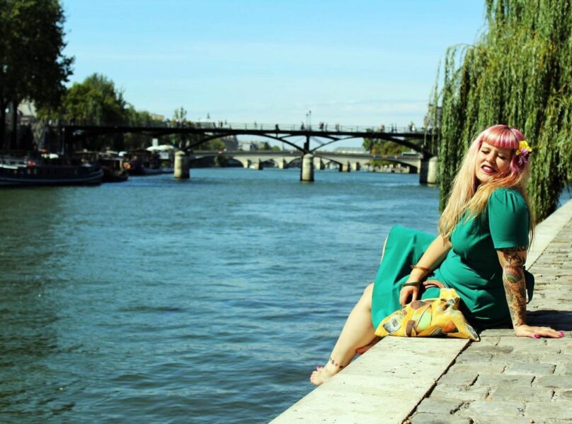 De la création, du vintage, du fait main. Les sacs des Cabas de la Grande vus au quotidien, portés et photographiés par leurs acheteurs.