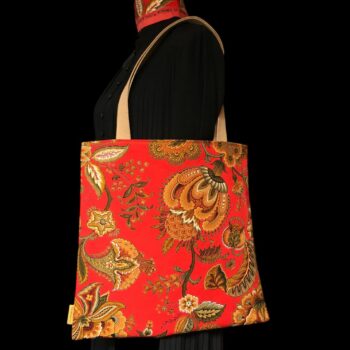 Sac vintage en toile rouge, imprimé baroque, Balkis par Laurent Stève 1967. Exemplaire 3, recto face B.