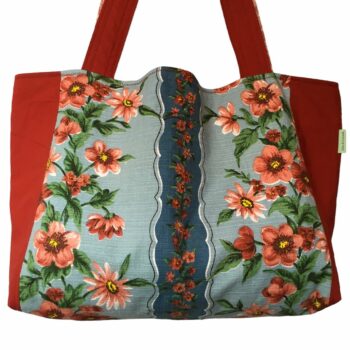 Cabas XXL terracotta rouille, grand sac de plage fleuri en tissu vintage 1950s. Fourre-tout réversible, accessoire d'inspiration rétro, fait main en France. Exemplaire 1, recto face A.