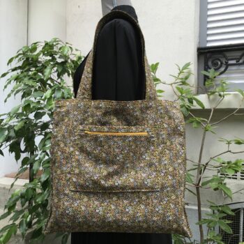 Sac original en toile de style tapisserie, imprimé vintage baroque, Istamboul par Beldecor. Fourre-tout réversible en tissu revalorisé, fait main création. Verso, doublure et poche.