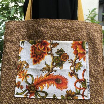 Sac vintage en toile, imprimé baroque de style orientaliste, Madras par Beldecor. Fourre-tout réversible en tissu revalorisé, création originale. Exemplaire 2, verso, doublure et poche intérieure, détail.