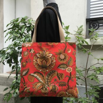 Sac vintage en toile rouge, imprimé baroque, Balkis par Laurent Stève 1967. Exemplaire 2, recto face A.