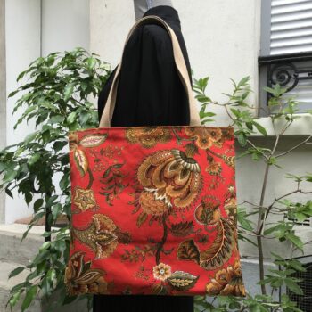 Sac vintage en toile rouge, imprimé baroque, Balkis par Laurent Stève 1967. Exemplaire 3, recto face B.