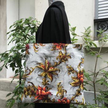 Totebag en tissu vintage baroque. Fourre-tout réversible en toile d'ameublement revalorisée, création originale, fait main en France. Recto face B.