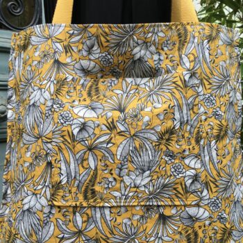 Totebag graphique ocre jaune, cabas en tissu vintage. Fourre-tout réversible en toile d'ameublement revalorisée, création originale, fait main. Verso, doublure et poche, détail.