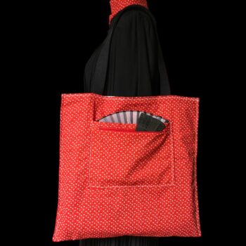 Totebag en tissu vintage baroque, cabas avec dessin de coq. Fourre-tout réversible en toile d'ameublement revalorisée, création originale, fait main. Verso, doublure et poche intérieure zippée, détails.