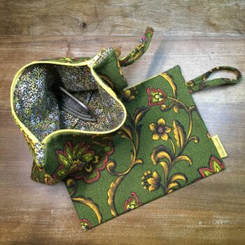Pochette baroque verte, trousse zippée, faite main en France, création originale, tissu vintage revalorisé, accessoire d'inspiration rétro.