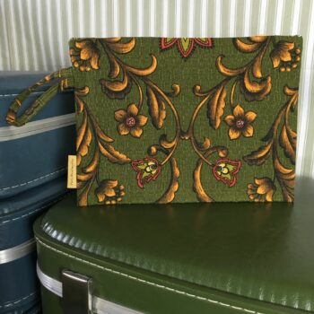 Pochette baroque verte, trousse zippée, faite main en France, création originale, tissu vintage revalorisé, accessoire d'inspiration rétro.
