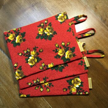 Pochette fleurie, trousse zippée, faite main en France, création originale, pièce unique, en tissu vintage revalorisé, un accessoire d'inspiration rétro.