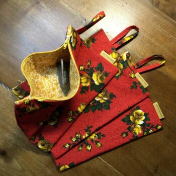 Pochette fleurie, trousse zippée, faite main en France, création originale, pièce unique, en tissu vintage revalorisé, un accessoire d'inspiration rétro.