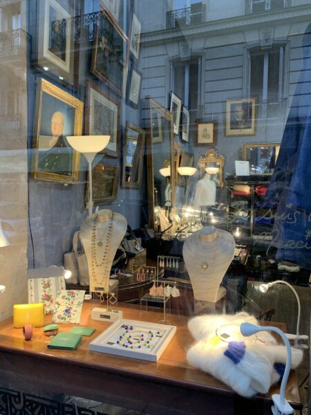 Boutique éphémère Les Créateurs de Babylone au 38 rue de Babylone à Paris 7e