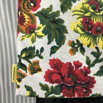 Sac en toile de lin vintage à imprimé fleuri. Exemplaire 2, recto face B, étiquette.