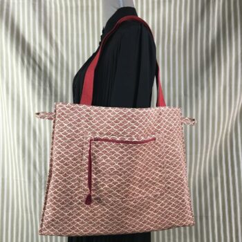 Sac en toile de lin vintage à imprimé fleuri. Exemplaire 1, verso et poche.