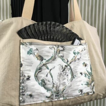 Grand sac de plage beige, cabas en toile vintage. Exemplaire 4, verso, doublure et poche.