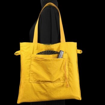 Sac fleuri en laine et lin, fait main en France. Fourre-tout réversible en tissu vintage revalorisé, accessoire d'inspiration rétro. Exemplaire 2. Verso, doublure et poche.