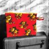 Pochette fleurie, trousse zippée, faite main en France, création originale, pièce unique, en tissu vintage revalorisé, un accessoire d'inspiration rétro.