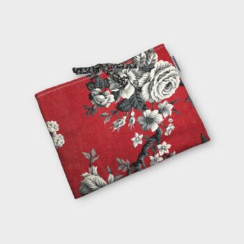 Housse à tablettes matelassée rouge, pochette à livres, création originale pièce unique, tissu vintage des années 1950s revalorisé. Taille S2, exemplaire 2, recto face A.