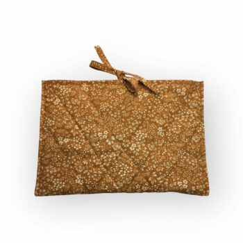 Pochette matelassée à livres de poche, housse pour tablettes, création originale pièce unique, tissu vintage années 1950s revalorisé. Verso, doublure et matelassage.