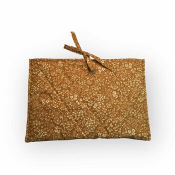 Pochette matelassée à livres de poche, housse pour tablettes, création originale pièce unique, tissu vintage années 1950s revalorisé. Verso, doublure et matelassage.