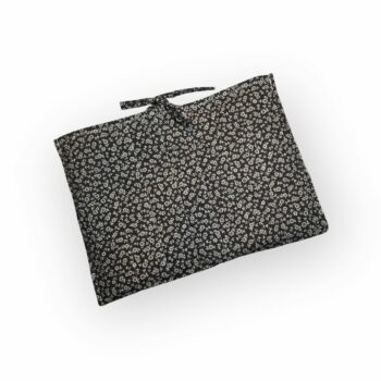 Housse à tablettes matelassée rouge, pochette à livres, création originale pièce unique, tissu vintage des années 1950s revalorisé. Taille S2, verso, doublure et matelassage.