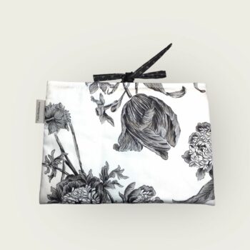 Housse matelassée en coton chintz, étui à livres et tablettes, création originale pièce unique, tissu vintage Romanex de Boussac. Taille S1, exemplaire 1, recto face B.