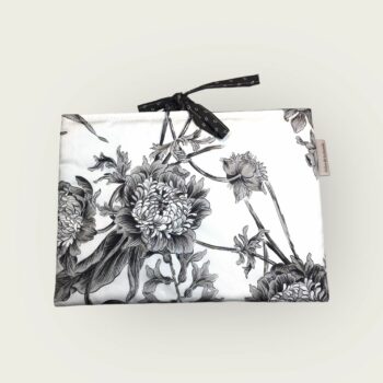 Housse matelassée en coton chintz, étui à livres et tablettes, création originale pièce unique, tissu vintage Romanex de Boussac. Taille S1, exemplaire 3, recto face A.