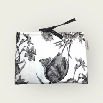 Housse matelassée en coton chintz, étui à livres et tablettes, création originale pièce unique, tissu vintage Romanex de Boussac. Taille S1, exemplaire 4, recto face A.