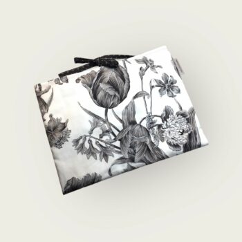 Etui matelassé en coton chintz, housse à livres et tablettes, création originale pièce unique, tissu vintage Romanex de Boussac. Taille S2, exemplaire 1, recto face A.