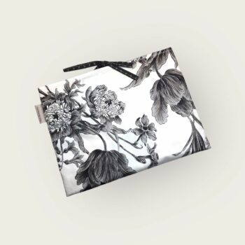 Etui matelassé en coton chintz, housse à livres et tablettes, création originale pièce unique, tissu vintage Romanex de Boussac. Taille S2, exemplaire 2, recto face B.