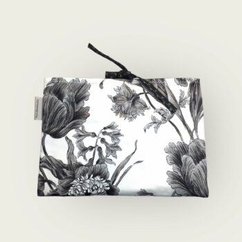 Housse matelassée en coton chintz, étui à livres et tablettes, création originale pièce unique, tissu vintage Romanex de Boussac. Taille S1, exemplaire 2, recto face B.