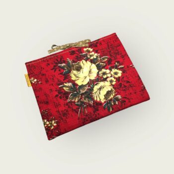 Housse à tablettes fleurie rouge, étui à livres, création originale pièce unique, tissu vintage des années 1940s 1950s revalorisé. Format S2, recto face B.