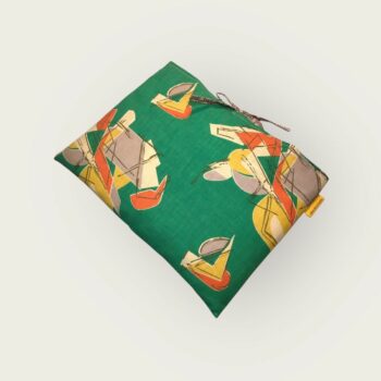 Housse matelassée en tissu vintage 1950s, pour ordinateur 13 pouces, création originale pièce unique, étui doublé réversible. Recto face A.