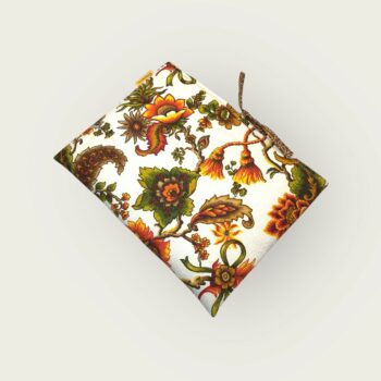 Housse matelassée vintage baroque, pour ordinateur 13 pouces, création originale pièce unique, tissu revalorisé Beldecor années 1960s. Recto face B.