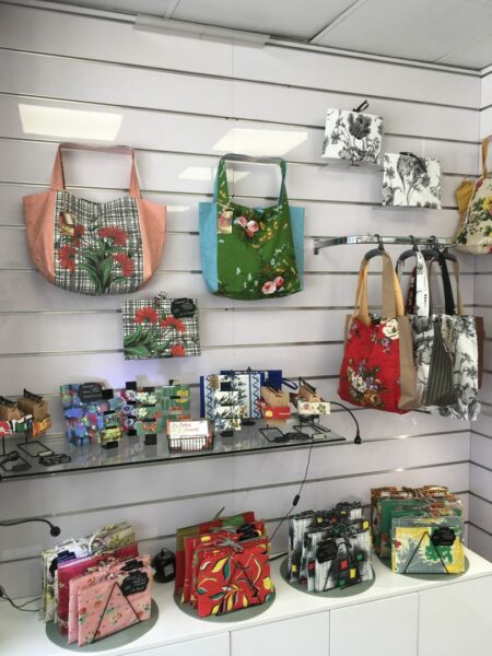 Pop-up store rue Lepic à Montmartre juillet 2025