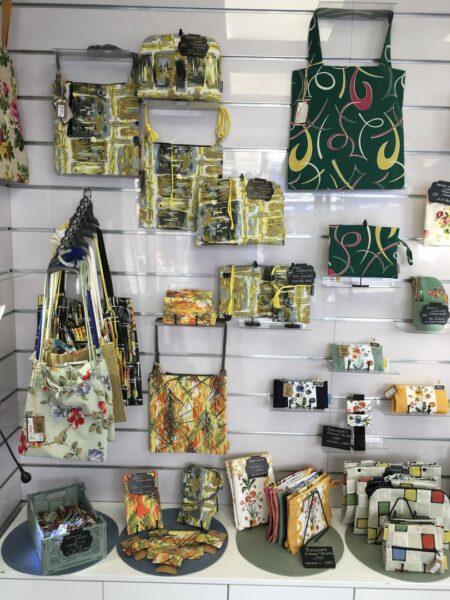 Pop-up store rue Lepic à Montmartre juillet 2025