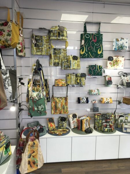 Pop-up store rue Lepic à Montmartre juillet 2025