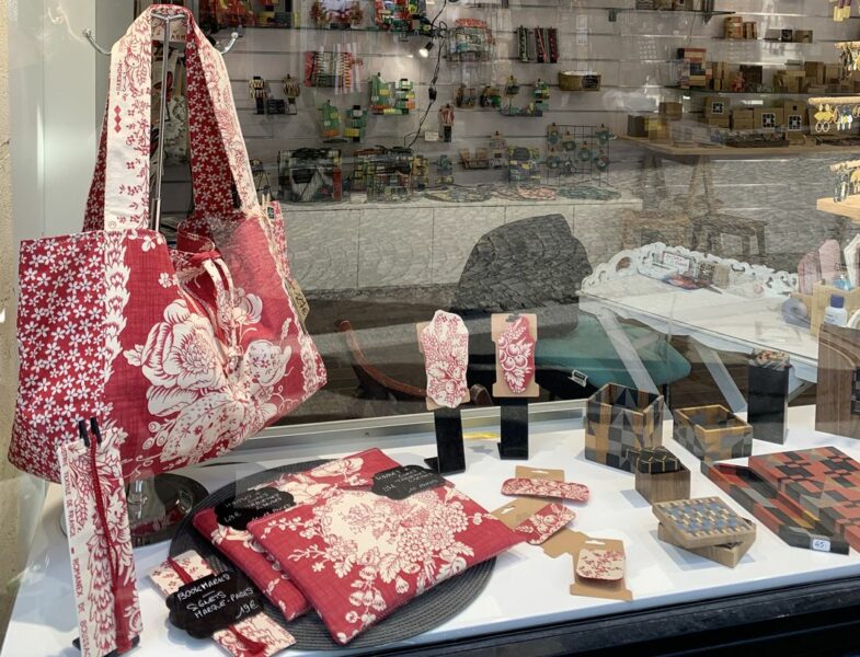 Pop-up store rue Lepic à Montmartre janvier 2026. Où acheter local des créations originales et du fait main à Paris.